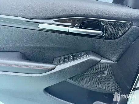 KIA, KX3, 1500, 115, бензин, внедорожник, вариатор, передний привод, среднее состояние, левый, белый, 1 377 000 ₽